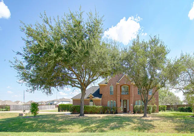 Photo 1 of Single family home for sale at 12518 Easton Bend Ln, Cypress, TX 77433 | MLS# 10957968 | Listing updated on 2026-08-28