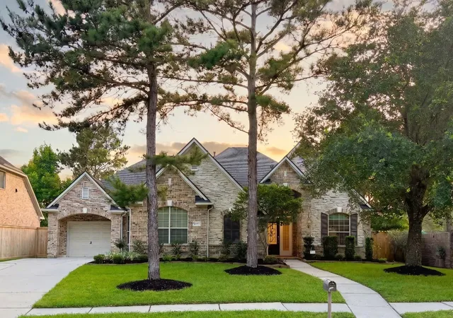 Photo 1 of Single family home for sale at 10327 Earlington Manor Dr, Spring, TX 77379 | MLS# 61514770 | Listing updated on 2026-09-20