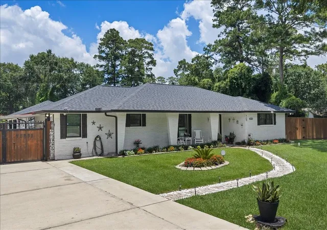 Photo 1 of Single family home for sale at 12116 Mills Ln, Houston, TX 77065 | MLS# 52404513 | Listing updated on 2026-09-17