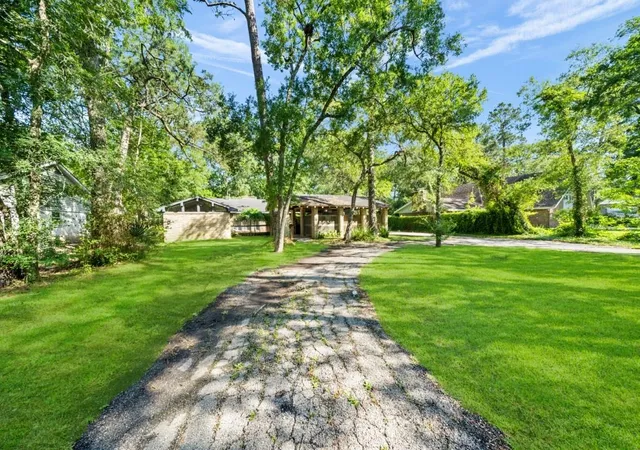 3rd image of 1317 Plantation Dr, Dickinson, TX 77539 | MLS# 29472279