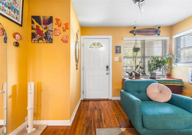 Photo 4 of Single family home for sale at 405 W 17th Street, Georgetown, TX 78626 | MLS# 74677812 | Listing updated on 2026-03-08