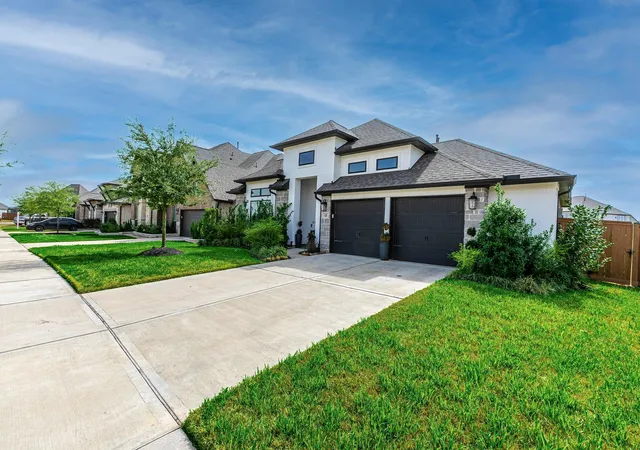 Photo 3 of Single family home for sale at 628 Santa Rosa Hills Dr, Katy, TX 77493 | MLS# 6427800 | Listing updated on 2026-08-18