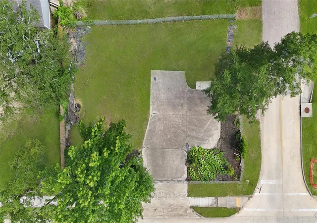 1st image of 1620 Odd Fellow Street, Conroe, TX 77301 | MLS# 77060133