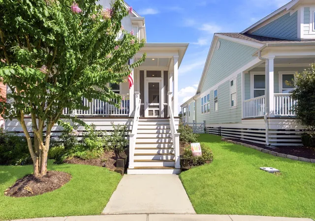 Photo 3 of Sale Pending at 5 Duval St, Galveston, TX 77554 | MLS# 30988307 | Listing updated on 2026-09-15