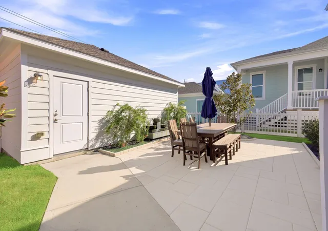 Photo 50 of Sale Pending at 5 Duval St, Galveston, TX 77554 | MLS# 30988307 | Listing updated on 2026-09-23