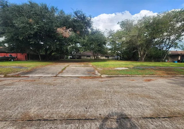 Photo 2 of Land for sale at 7709 Navasota St, Houston, TX 77016 | MLS# 6436605 | Listing updated on 2026-07-21