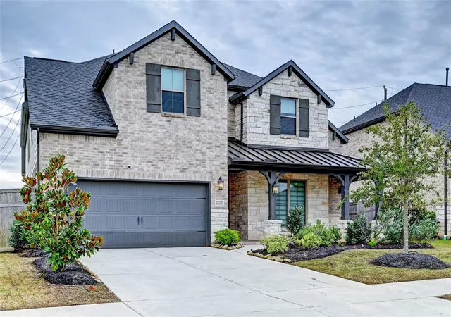 Photo 3 of Single family home for sale at 5006 Albany Shrs Ln, Fulshear, TX 77441 | MLS# 45639105 | Listing updated on 2026-08-02