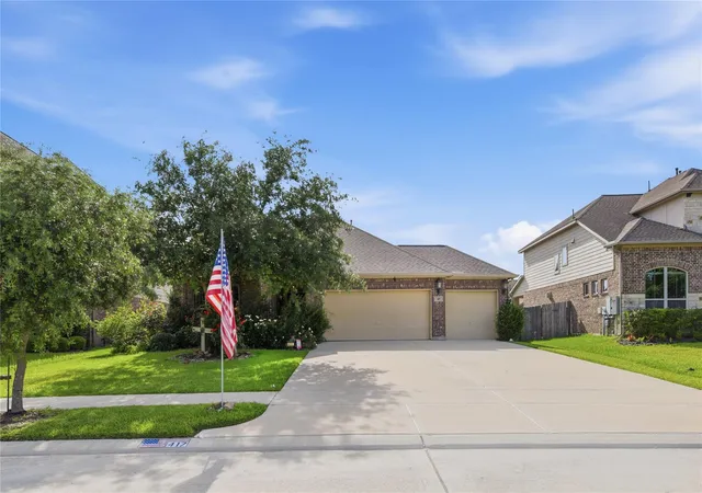 Photo 1 of Single family home for sale at 417 Westwood Dr, League City, TX 77573 | MLS# 78110855 | Listing updated on 2026-07-24