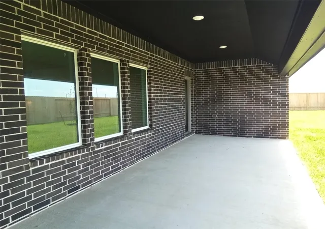 5th image of 15142 Cibolo Ln, Baytown, TX 77523 | MLS# 68995192