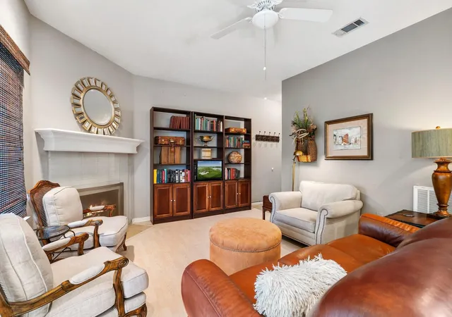 Listing Photo 1 - Condo for sale in building located at 12565 Melville Dr, Montgomery, TX 77356 - Unit #124