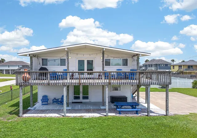 Photo 2 of Single family home for sale at 4019 Jackson Dr, Galveston, TX 77554 | MLS# 85807616 | Listing updated on 2026-09-10