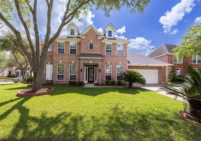 Photo 2 of Single family home for sale at 2407 Royal Palm Ct, League City, TX 77573 | MLS# 30387955 | Listing updated on 2026-08-06