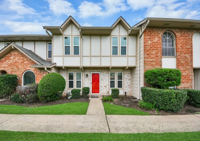 1st image of 44 Chapparal Ct, Missouri City, TX 77459 | MLS# 85557406