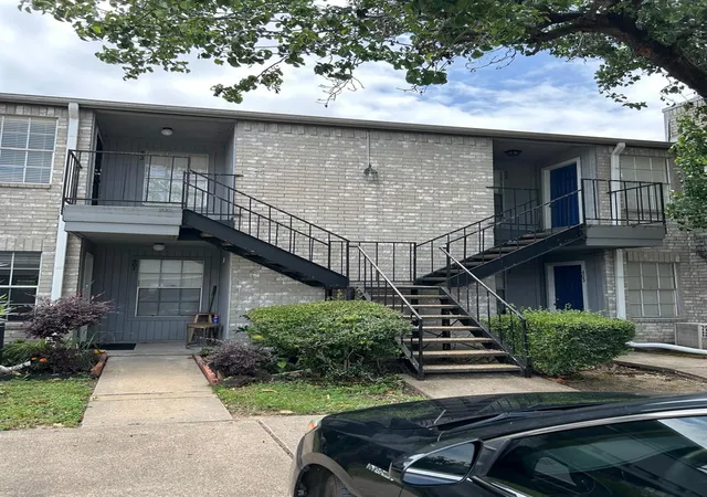 Homes for sale in Houston, TX | 9700 Leawood Blvd #404, Houston, TX 77099 | MLS# 30950826