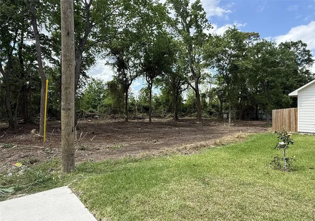 Photo 1 of Land for sale at 8003 Bigwood St, Houston, TX 77078 | MLS# 21593725 | Listing updated on 2026-07-16