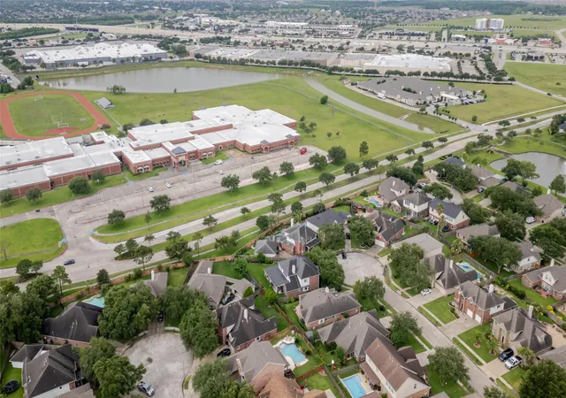 45th image of 2633 Pueblo Ct, League City, TX 77573 | MLS# 48846652