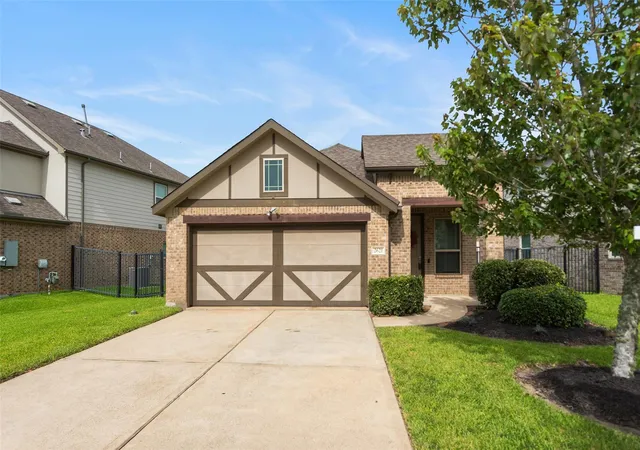 Homes for sale in La Marque, TX | 2621 Bernadino Dr, La Marque, TX 77568 | MLS# 73315360