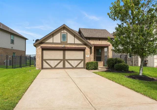 Homes for sale in La Marque, TX | 2621 Bernadino Dr, La Marque, TX 77568 | MLS# 73315360