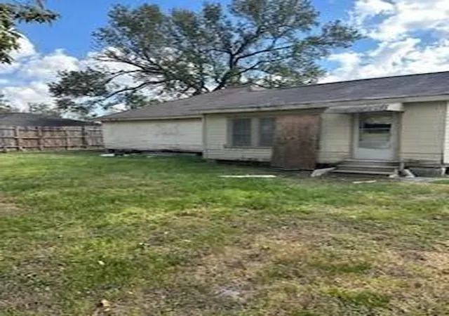 Photo 2 of Single family home for sale at 238 Betral St, Houston, TX 77022 | MLS# 83846817 | Listing updated on 2026-08-14