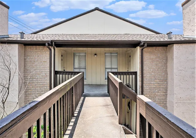 1st image of 1500 Bay Area Blvd #424, Houston, TX 77058 | MLS# 5398366
