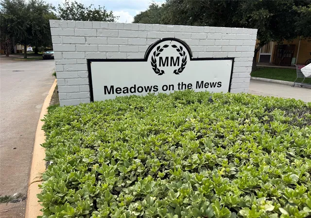 Photo 3 of Sale Pending at 12619 Ashford Meadow Dr, Houston, TX 77082 | MLS# 4637321 | Listing updated on 2026-09-11