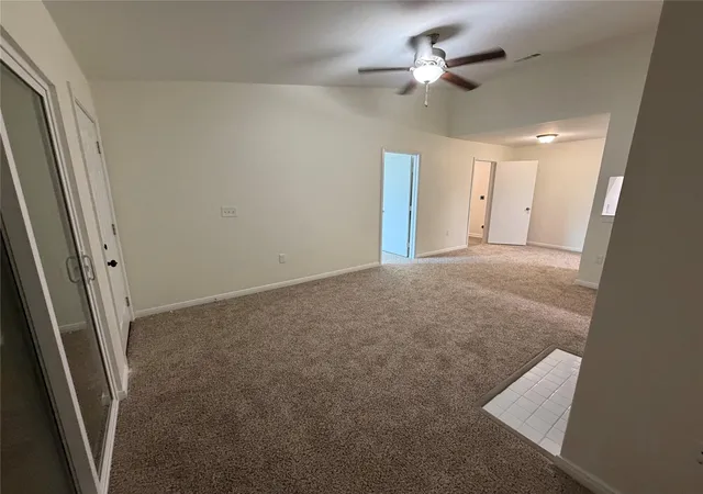 Listing Photo 4 - Condo for sale in building located at 12619 Ashford Mdw Dr, Houston, TX 77082
