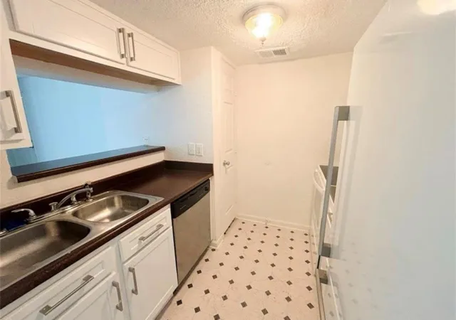 5th image of 8100 Creekbend Dr #152, Houston, TX 77071 | MLS# 84634229