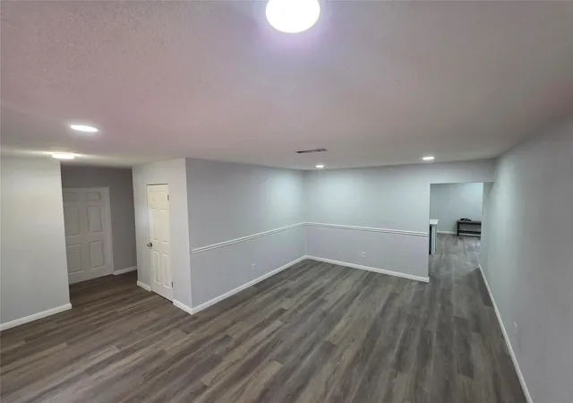 Photo 3 of Single family home for sale at 118 Outlook Dr, Houston, TX 77034 | MLS# 47266377 | Listing updated on 2026-05-21