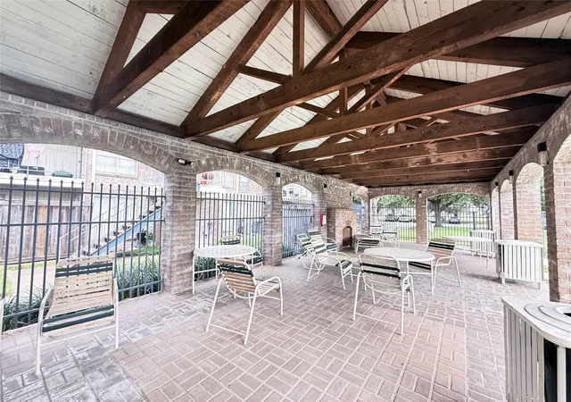 2nd image of 3900 Woodchase Dr, Houston, TX 77042