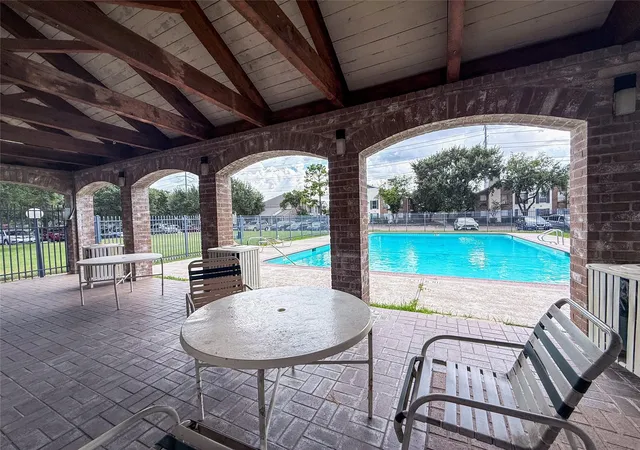 27th image of 3900 Woodchase Dr #77, Houston, TX 77042 | MLS# 61230883