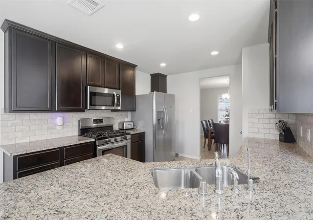 5th image of 12535 W Hillock Ln, Houston, TX 77047 | MLS# 95246704