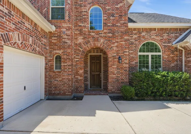 Photo 4 of Single family home for sale at 12118 N Founders Shore Dr, Cypress, TX 77433 | MLS# 7876900 | Listing updated on 2026-09-05