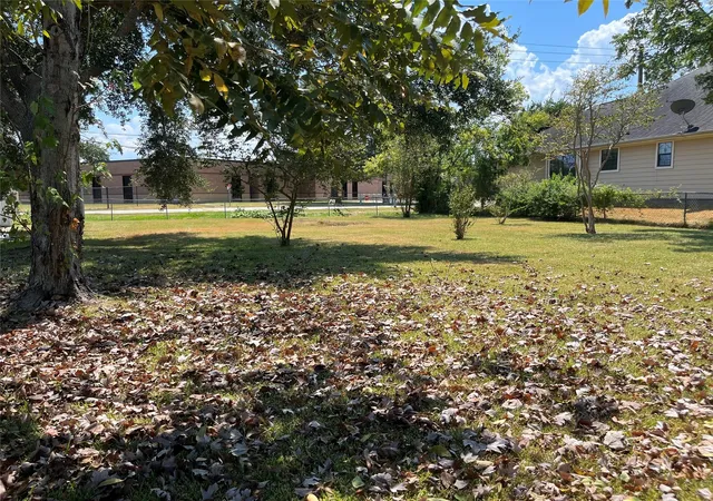 Photo 3 of Land for sale at 1871 Aspen Ln, Seabrook, TX 77586 | MLS# 25098126 | Listing updated on 2026-08-29