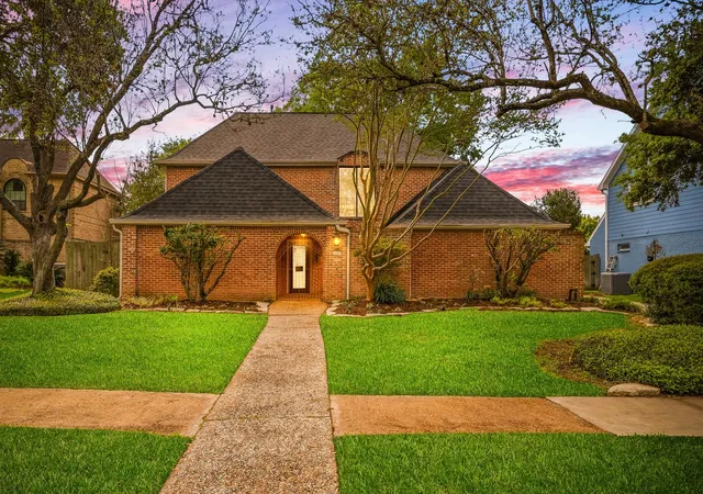 Photo 3 of Sale Pending at 11619 Cherryknoll Dr, Houston, TX 77077 | MLS# 67277518 | Listing updated on 2026-09-17