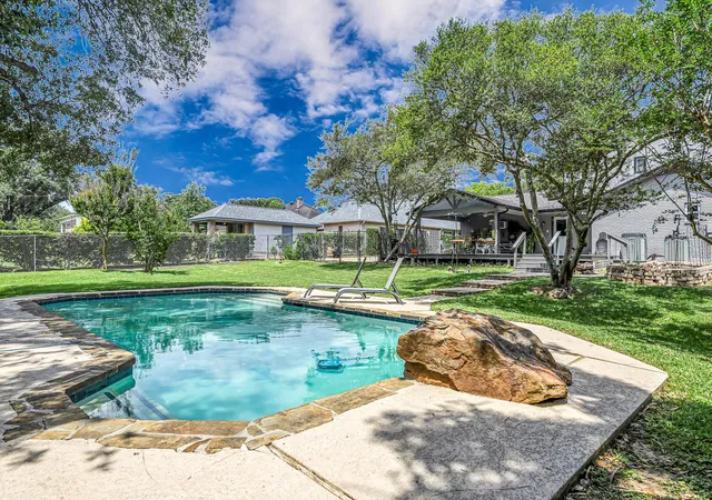 1st image of 201 Hillcrest Dr, Richmond, TX 77469 | MLS# 39349485