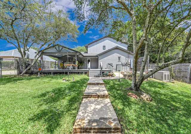 2nd image of 201 Hillcrest Dr, Richmond, TX 77469 | MLS# 39349485