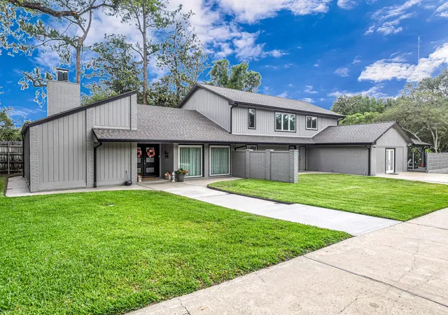 3rd image of 201 Hillcrest Dr, Richmond, TX 77469 | MLS# 39349485