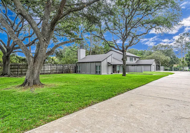 5th image of 201 Hillcrest Dr, Richmond, TX 77469 | MLS# 39349485