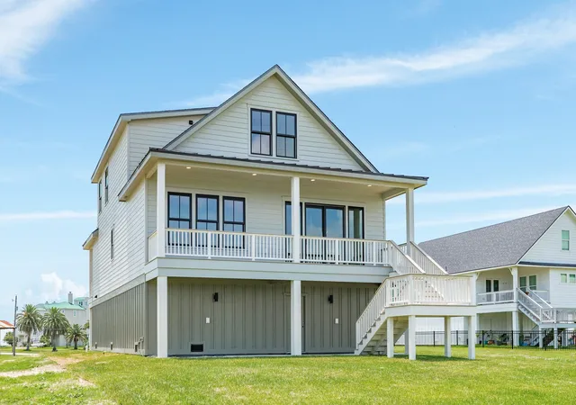 Photo 3 of Single family home for sale at 714 Vista Bella, Galveston, TX 77554 | MLS# 24032193 | Listing updated on 2026-09-19