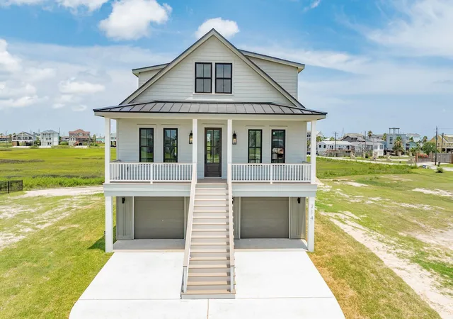 Photo 3 of Single family home for sale at 714 Vista Bella, Galveston, TX 77554 | MLS# 24032193 | Listing updated on 2026-09-19