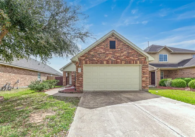 Photo 3 of Sale Pending at 13418 High Banks Ln, Houston, TX 77034 | MLS# 37860491 | Listing updated on 2026-09-17