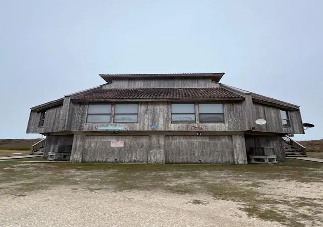 5th image of 305 Private Rd 640, Matagorda, TX 77457