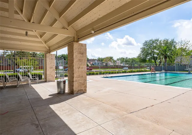 38th image of 1911 Edinburg Ave, League City, TX 77573 | MLS# 43653121