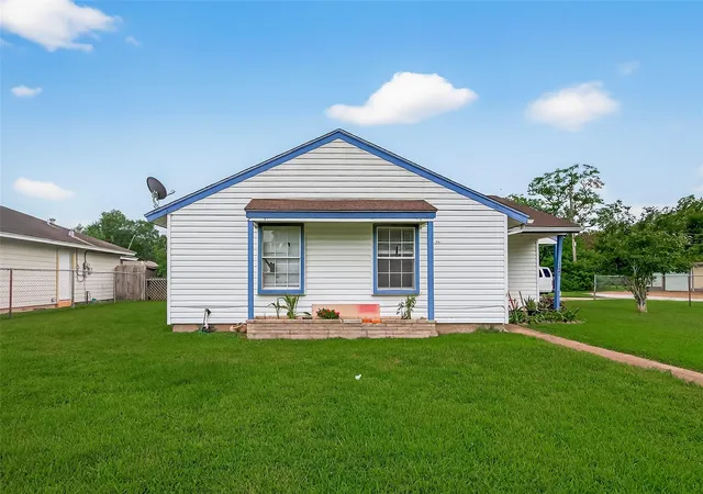 1st image of 12402 Palmfree St, Houston, TX 77034 | MLS# 85814896