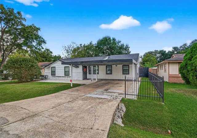2nd image of 1246 Mitchell Rd, Houston, TX 77037 | MLS# 40947868