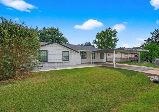 Photo 3 of Single family home for sale at 1246 Mitchell Rd, Houston, TX 77037 | MLS# 40947868 | Listing updated on 2026-08-25