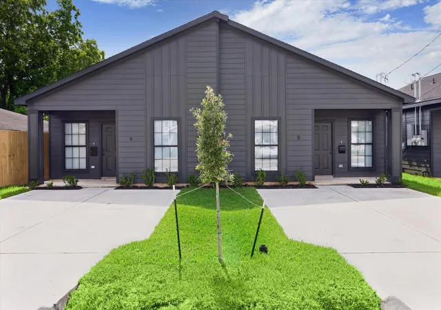 Multi family home for sale at 7914 Bowen St, Houston, TX 77051 | MLS# 94219622 | Listing updated on 2026-07-24