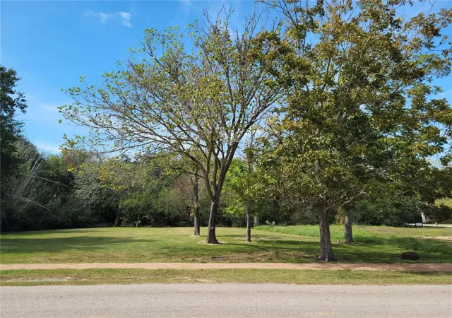 4th image of 3309 Todville Rd, Seabrook, TX 77586 | MLS# 71605142