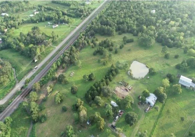 3rd image of 2106 1St St, Liverpool, TX 77577 | MLS# 97422042