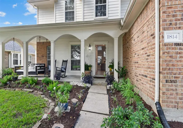 1st image of 1814 Barretts Glen Dr, Pearland, TX 77581 | MLS# 37244290